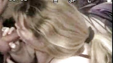 Action en levrette avec la magnifique Linda Weasley de x vidéos porno français Puffy Network