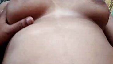 Close Up porn avec le préfet Mika Tan de site porno espagnol Naughty America